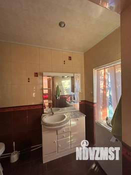 Дом 150м&sup2;, 3-этажный, участок 2 сот.  