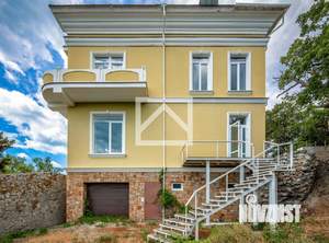 Дом 500м&sup2;, 4-этажный, участок 15 сот.  