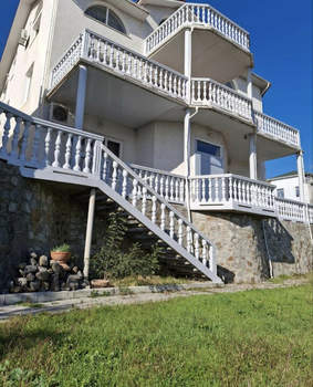 Дом 532м&sup2;, 4-этажный, участок 10 сот.  