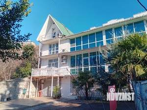 Дом 300м&sup2;, 3-этажный, участок 5 сот.  