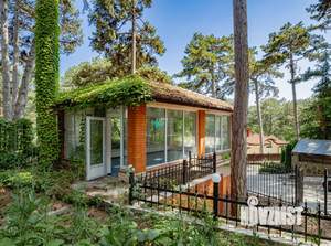 Дом 414м&sup2;, 3-этажный, участок 10 сот.  