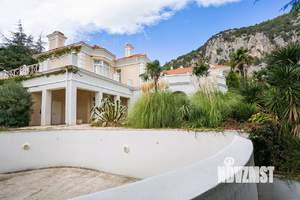 Дом 797м², 2-этажный, участок 30 сот.  