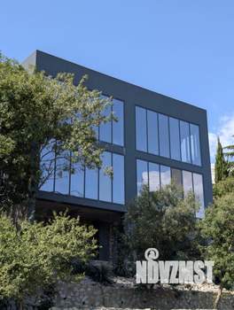 Таунхаус 350м&sup2;, 3-этажный, участок 2 сот.  