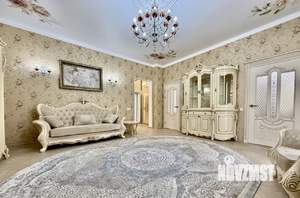 Дом 185м&sup2;, 2-этажный, участок 3 сот.  