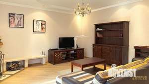 Дом 240м&sup2;, 3-этажный, участок 6 сот.  