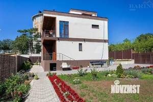 Коттедж 280м&sup2;, 3-этажный, участок 8 сот.  