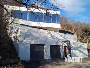 Дом 545м&sup2;, 3-этажный, участок 10 сот.  