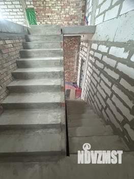 Дом 178м&sup2;, 2-этажный, участок 4 сот.  