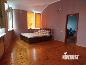 Дом 223м&sup2;, 3-этажный, участок 1 сот.  