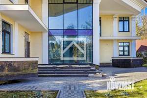 Дом 600м&sup2;, 2-этажный, участок 20 сот.  