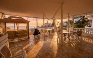 Дом 873м&sup2;, 4-этажный, участок 8 сот.  