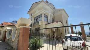 Дом 530м&sup2;, 4-этажный, участок 10 сот.  