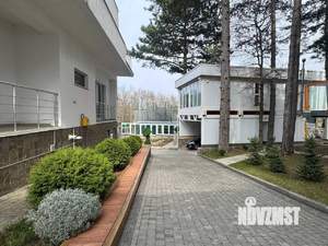 Дом 900м², 2-этажный, участок 30 сот.  