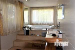 Дом 350м², 2-этажный, участок 9 сот.  