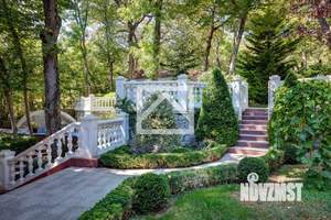 Дом 465м&sup2;, 3-этажный, участок 11 сот.  