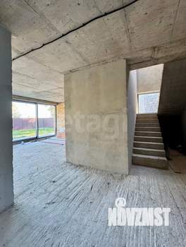 Дом 234м&sup2;, 2-этажный, участок 8 сот.  