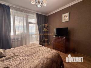 Дом 370м&sup2;, 4-этажный, участок 2 сот.  