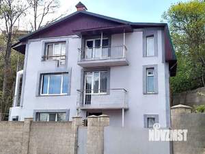 Дом 281м², 3-этажный, участок 6 сот.  