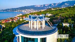 Дом 611м&sup2;, 5-этажный, участок 6 сот.  