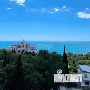 Дом 150м², 3-этажный, участок 1 сот.  