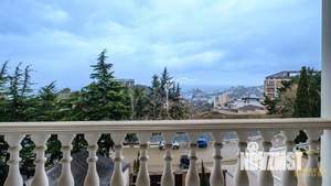 Дом 916м&sup2;, 4-этажный, участок 40 сот.  