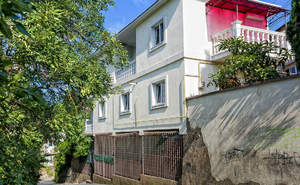 Дом 270м&sup2;, 3-этажный, участок 3 сот.  