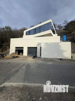 Коттедж 545м², 3-этажный, участок 10 сот.  