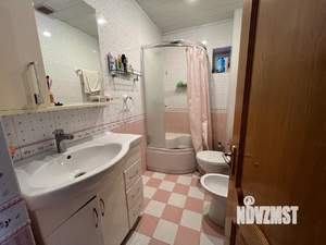 Дом 266м², 2-этажный, участок 1 сот.  