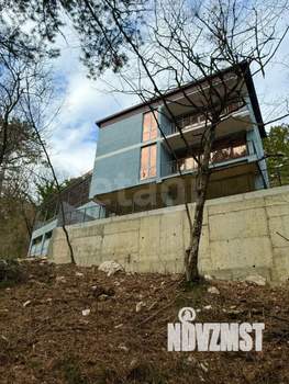 Дом 220м&sup2;, 2-этажный, участок 3 сот.  