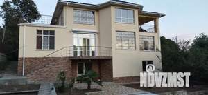 Дом 357м&sup2;, 3-этажный, участок 9 сот.  