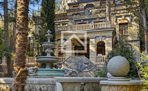 Дом 518м&sup2;, 4-этажный, участок 42 сот.  