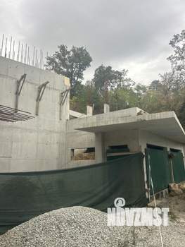 Дом 350м&sup2;, 2-этажный, участок 10 сот.  