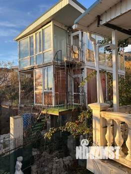 Дом 150м&sup2;, 3-этажный, участок 2 сот.  