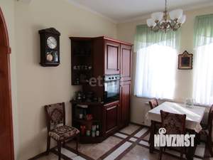 Дом 360м², 3-этажный, участок 5 сот.  