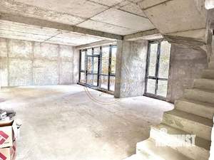 Дом 218м&sup2;, 2-этажный, участок 3 сот.  