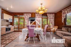 Дом 240м&sup2;, 2-этажный, участок 9 сот.  