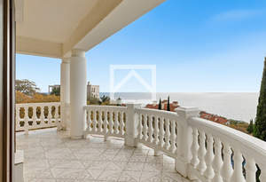 Дом 528м&sup2;, 3-этажный, участок 45 сот.  