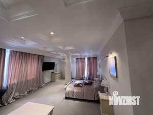 Дом 615м&sup2;, 6-этажный, участок 74 сот.  