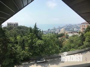 Дом 916м&sup2;, 4-этажный, участок 40 сот.  