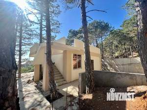 Дом 255м&sup2;, 3-этажный, участок 4 сот.  