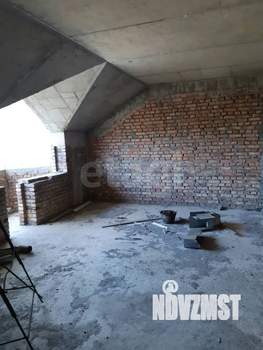 Дом 400м², 3-этажный, участок 6 сот.  