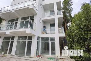 Дом 380м&sup2;, 3-этажный, участок 4 сот.  