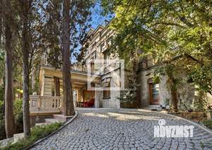 Дом 518м&sup2;, 4-этажный, участок 42 сот.  