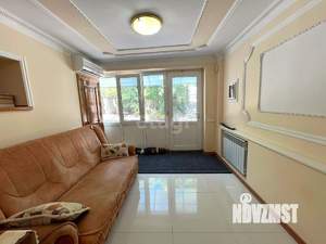 Дом 165м&sup2;, 3-этажный, участок 2 сот.  