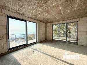 Дом 326м², 3-этажный, участок 8 сот.  