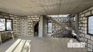 Дом 200м&sup2;, 3-этажный, участок 2 сот.  