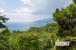 Дом 350м&sup2;, 3-этажный, участок 2 сот.  