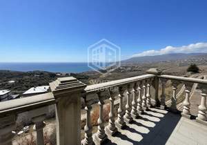 Дом 900м&sup2;, 4-этажный, участок 20 сот.  