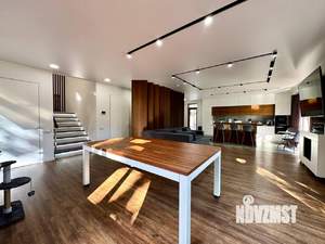 Дом 285м², 3-этажный, участок 12 сот.  