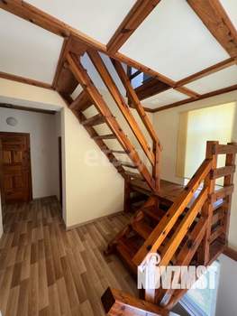 Дом 325м&sup2;, 3-этажный, участок 15 сот.  